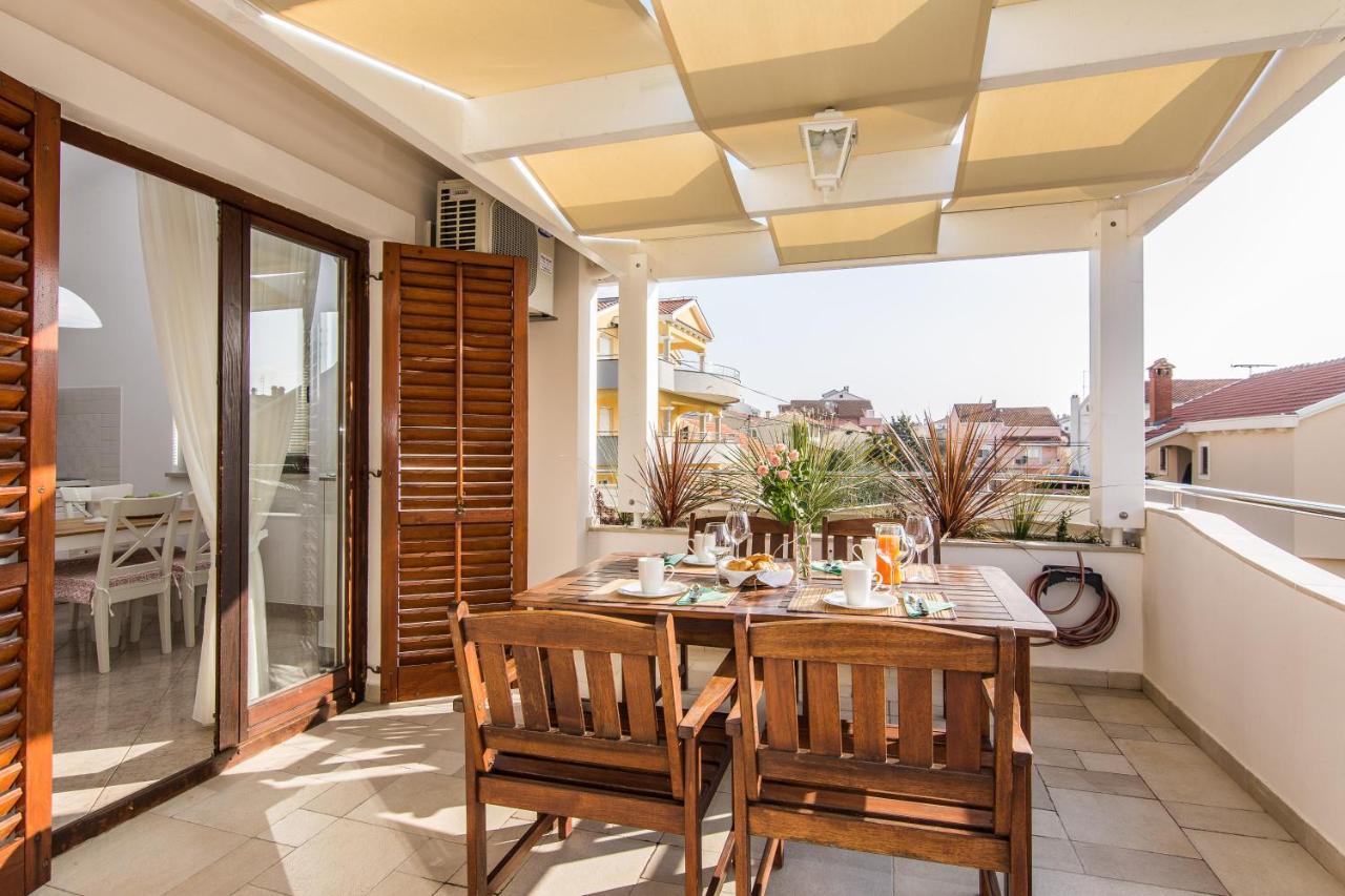 Apartments "Villa Antisin" With Heated Pool Zadar Exterior photo