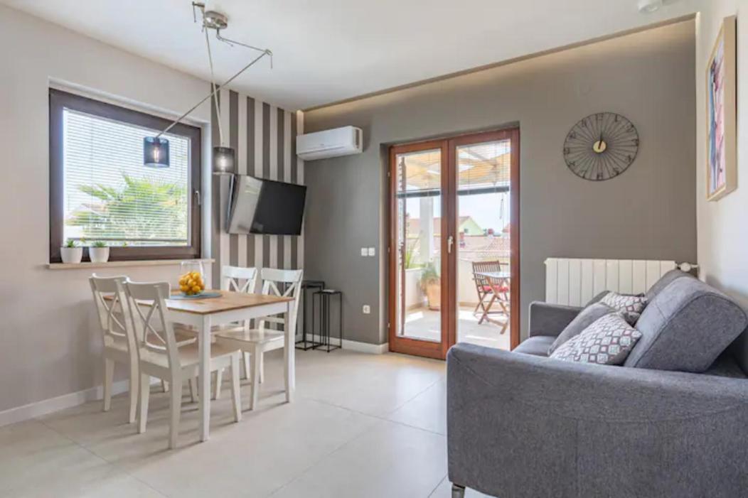 Apartments "Villa Antisin" With Heated Pool Zadar Exterior photo