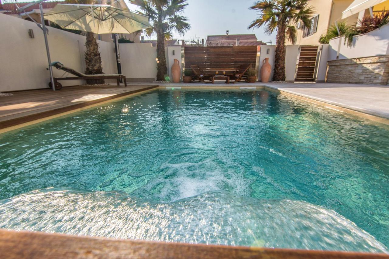 Apartments "Villa Antisin" With Heated Pool Zadar Exterior photo
