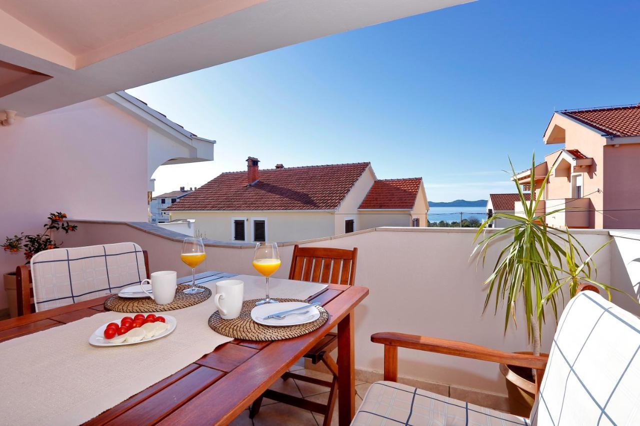 Apartments "Villa Antisin" With Heated Pool Zadar Exterior photo