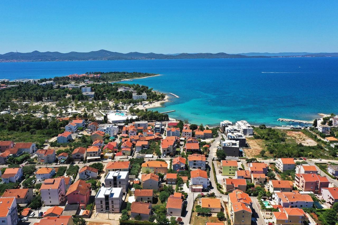 Apartments "Villa Antisin" With Heated Pool Zadar Exterior photo