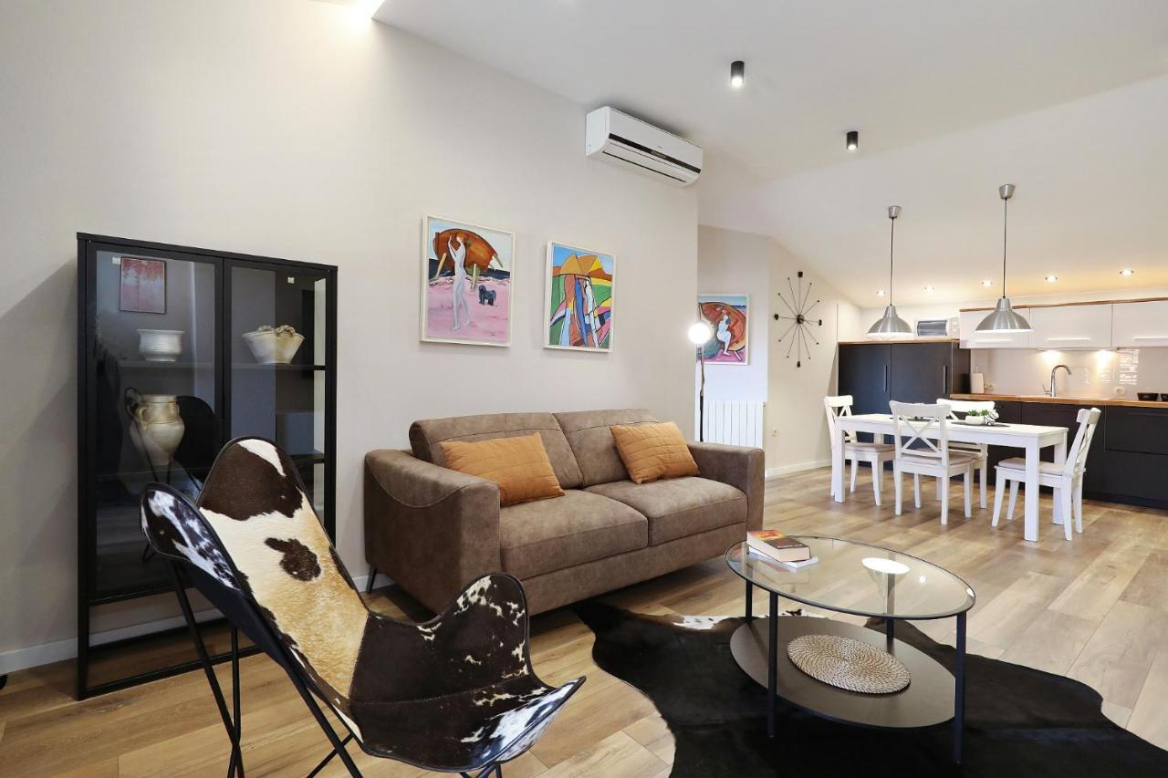 Apartments "Villa Antisin" With Heated Pool Zadar Exterior photo