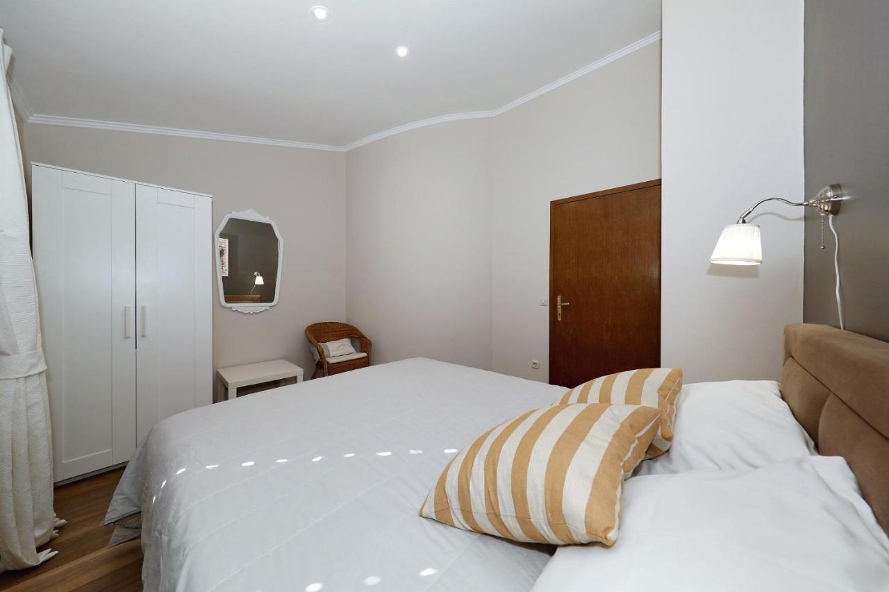 Apartments "Villa Antisin" With Heated Pool Zadar Exterior photo