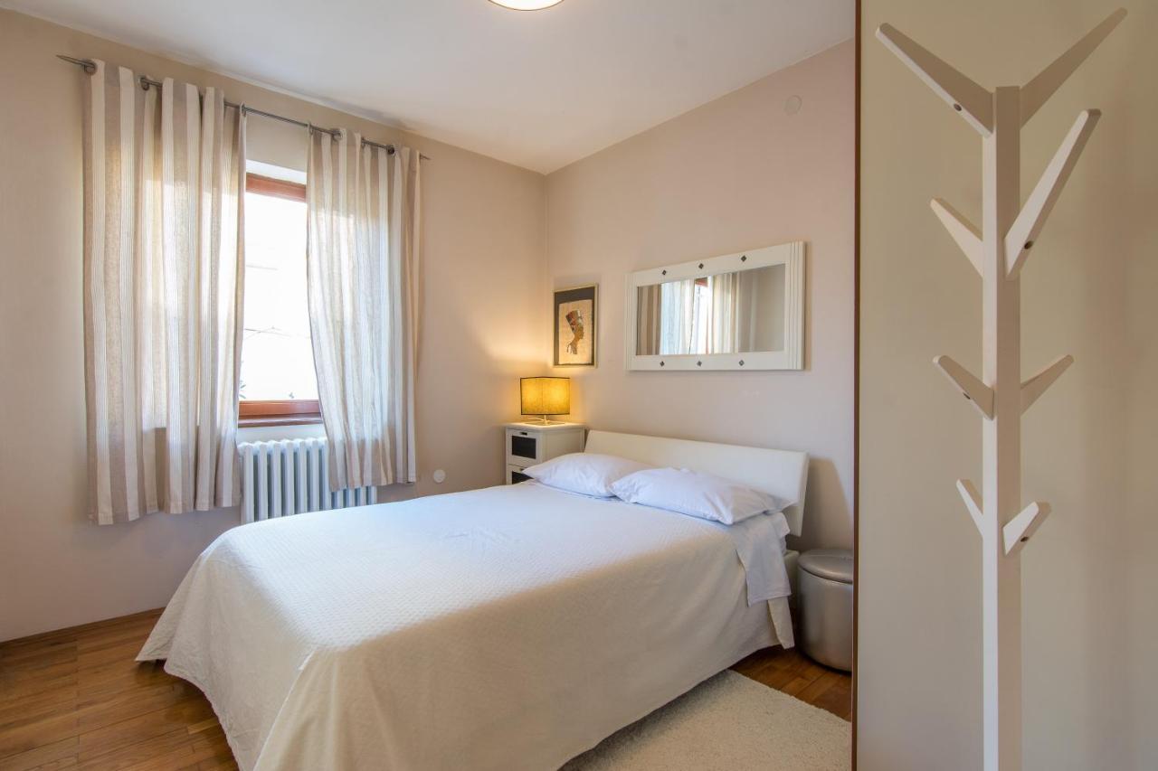 Apartments "Villa Antisin" With Heated Pool Zadar Exterior photo